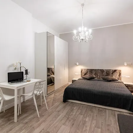 Merkela Street Apartment 14 *